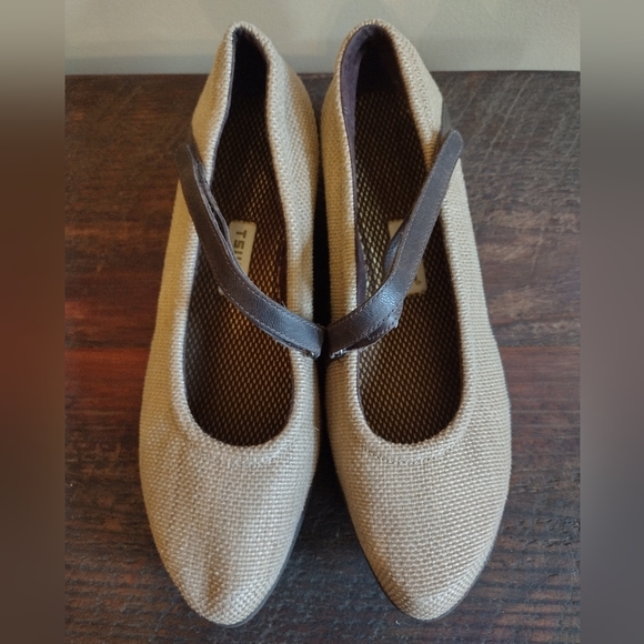 Tsubo Tan Linen Cori Mary Jane Wedges Size 10.5 - Picture 7 of 13